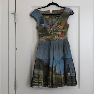 Size 2 printed pleat dress with cap sleeves